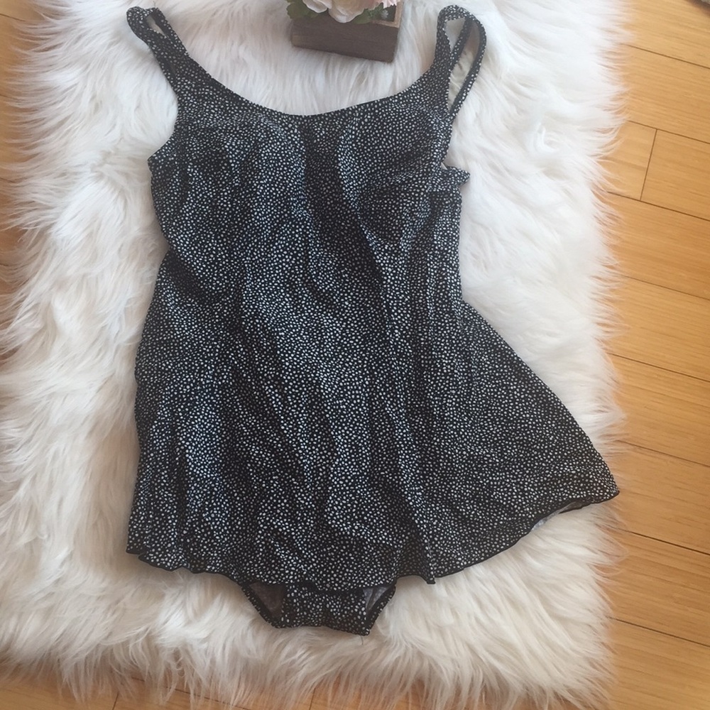 Shore shapes 12 swimdress scoop back one piece